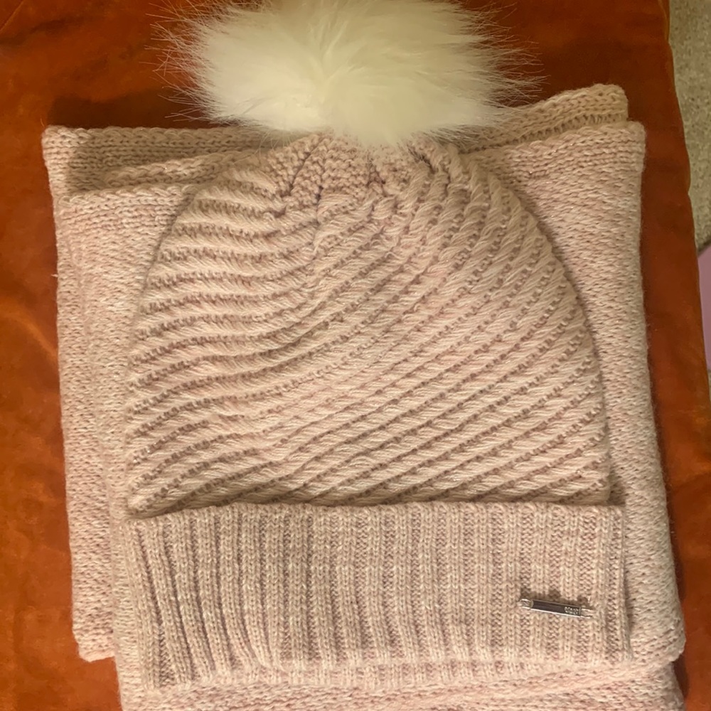 Light pink scarf and beanie set